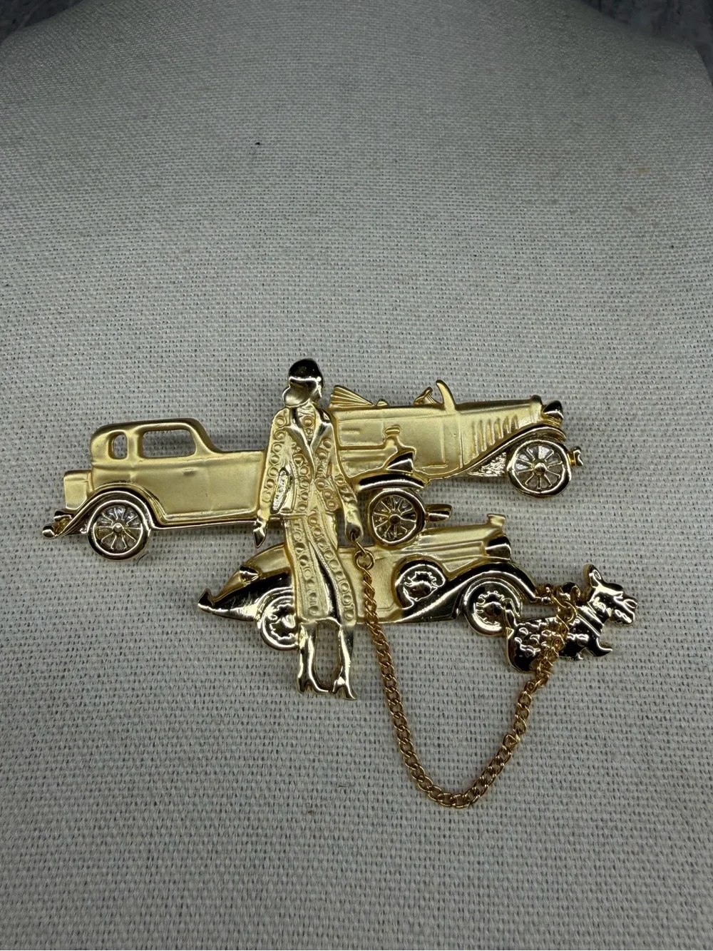 Vintage Figural Brooch 80s Pin Flapper Lady Car Dog Gold Tone Jewelry - Picture 1 of 3